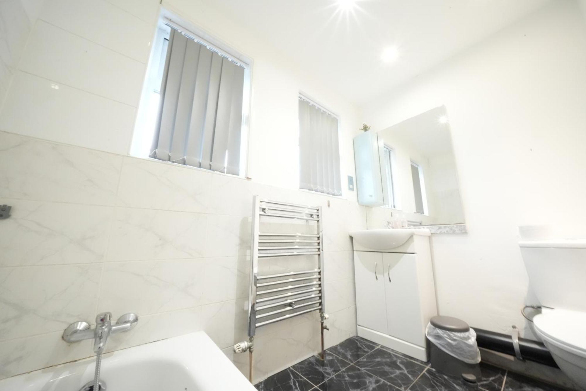Airport Comfy Stay Harmondsworth ภายนอก รูปภาพ