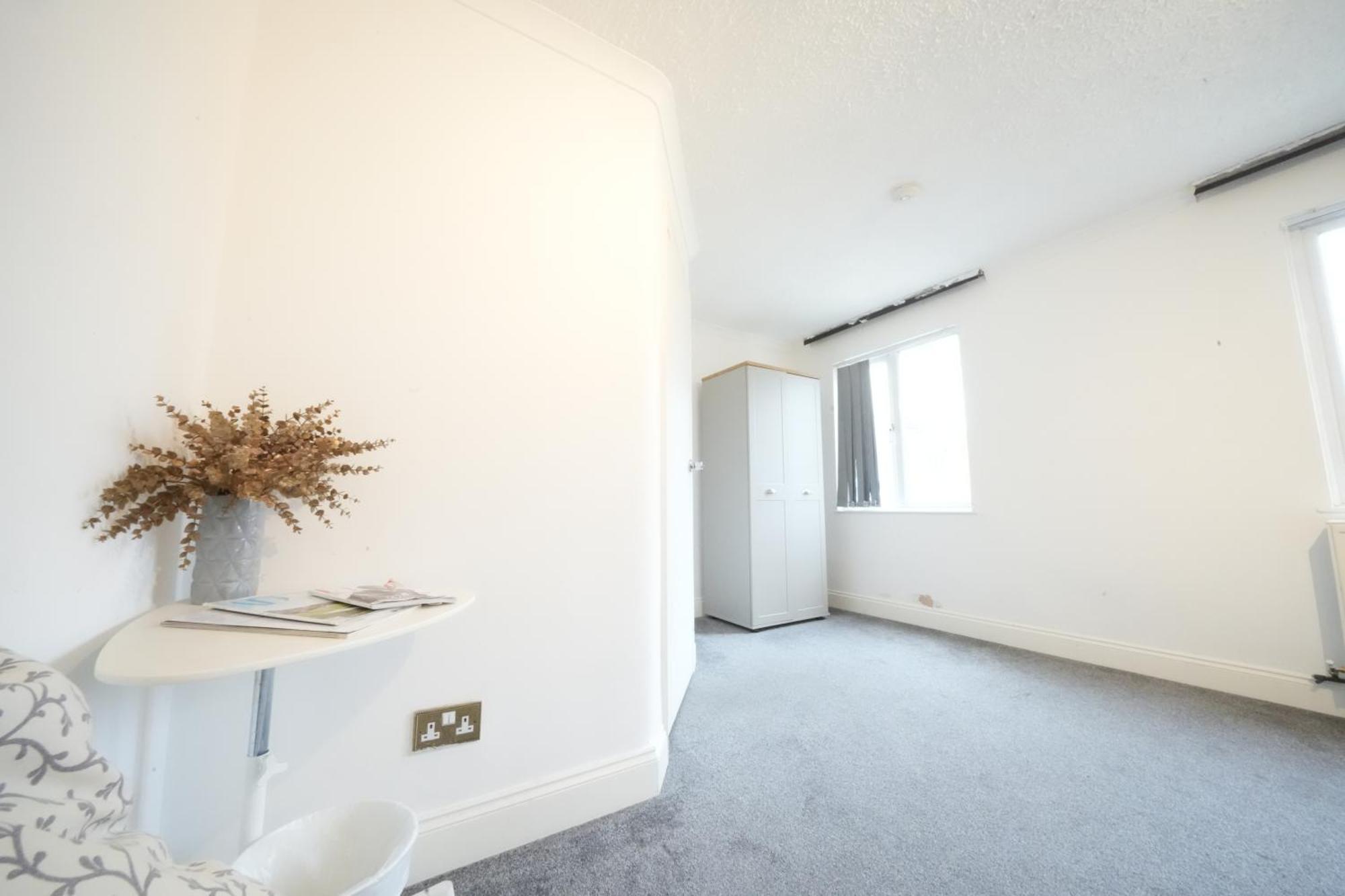 Airport Comfy Stay Harmondsworth ภายนอก รูปภาพ